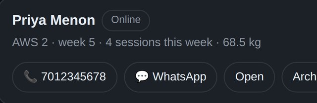 Two client rows, each with a tappable number and a WhatsApp button